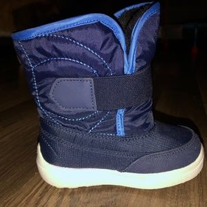 Kamik waterproof toddler size 8 snow boots